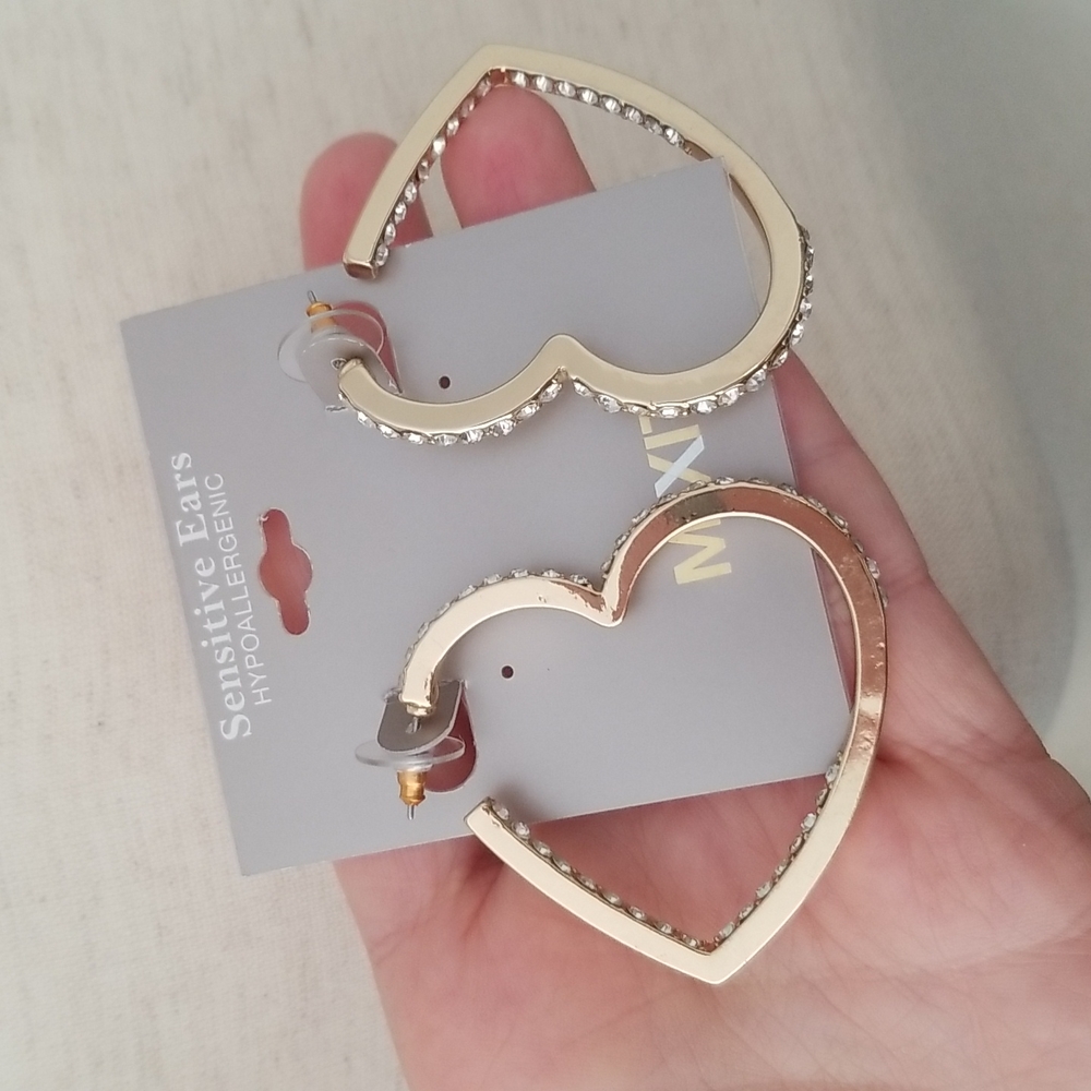 Large Gold Heart Post Earrings with Crystals, NWT - Picture 7 of 7